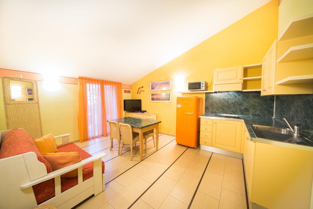 World Village Apartments Diano Marina Room photo