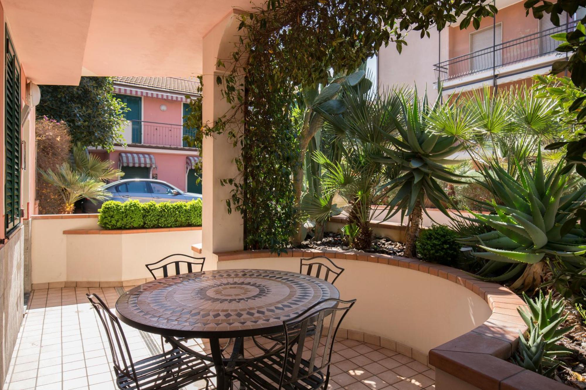 World Village Apartments Diano Marina Exterior photo