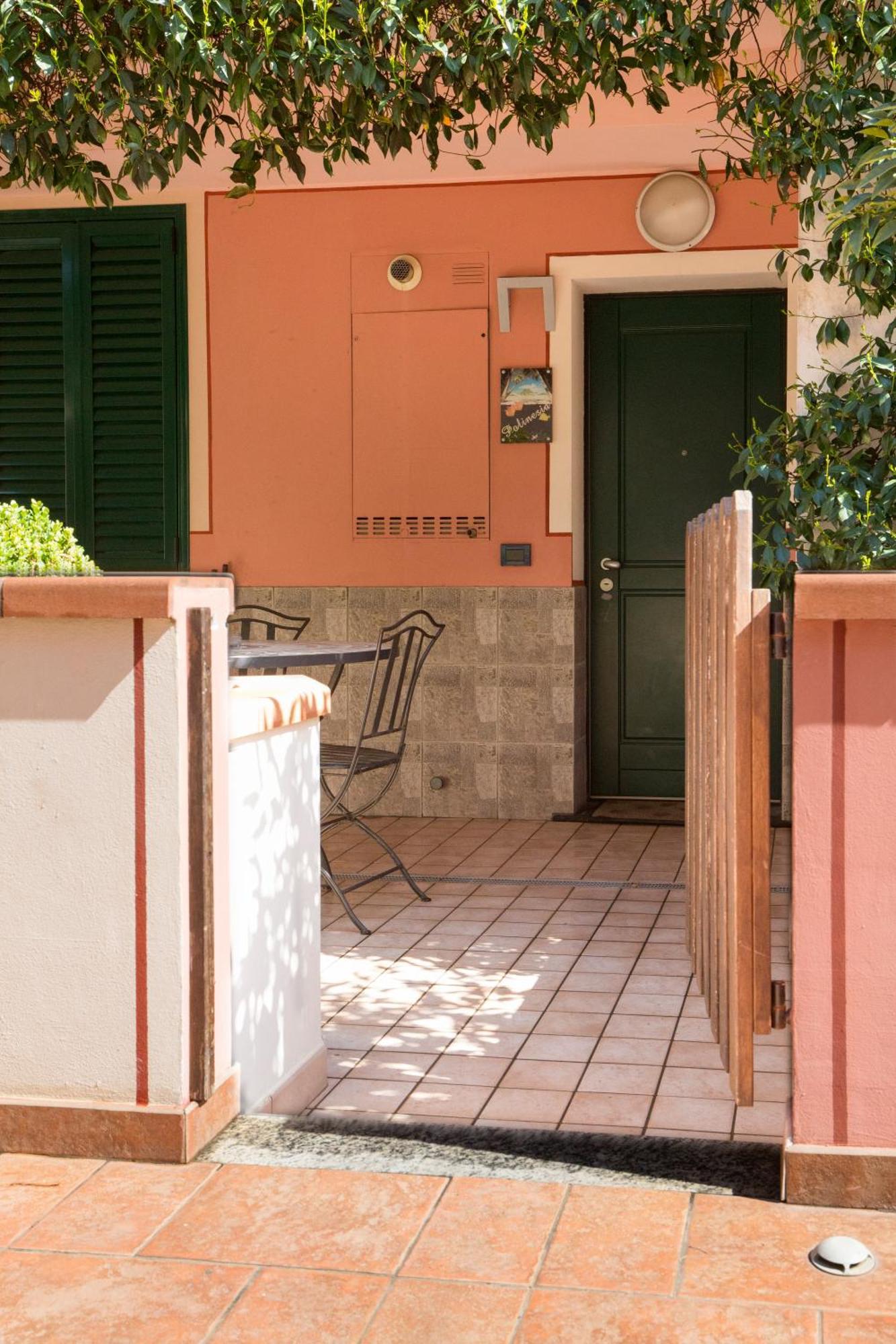 World Village Apartments Diano Marina Exterior photo